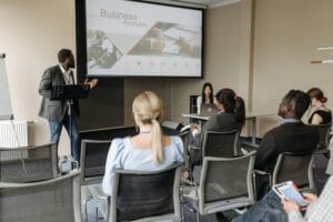 Students learning Portuguese language in Portugal classroom and online course (A1 & A2 PLA) for visa, documentation, jobs and residency preparation. Certified training with native instructors in Portugal.